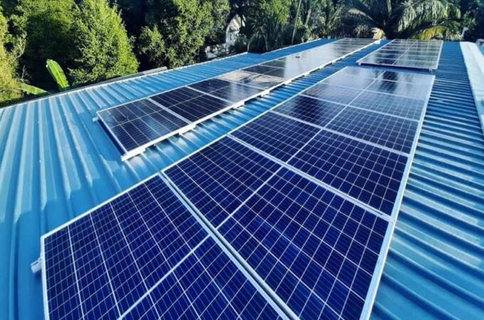 Why Choosing the Right Solar Panel Dealer in Phoenix Matters for Homeowners