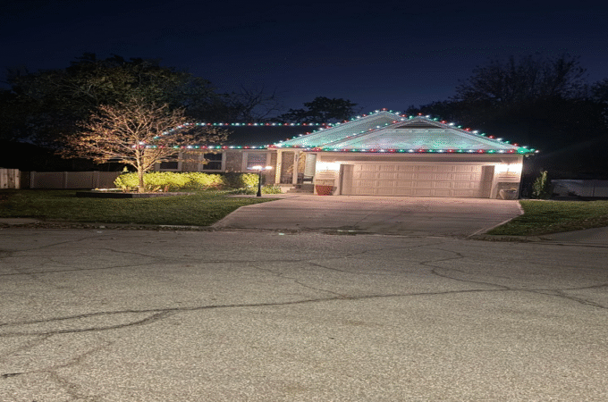 Permanent Outdoor Lighting: The Architectural Accent That’s Replacing the Porch Lamp