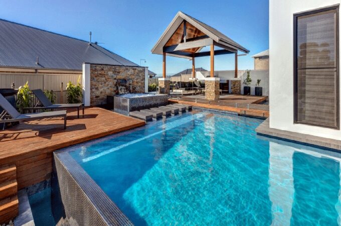 pool builders in Wollongong